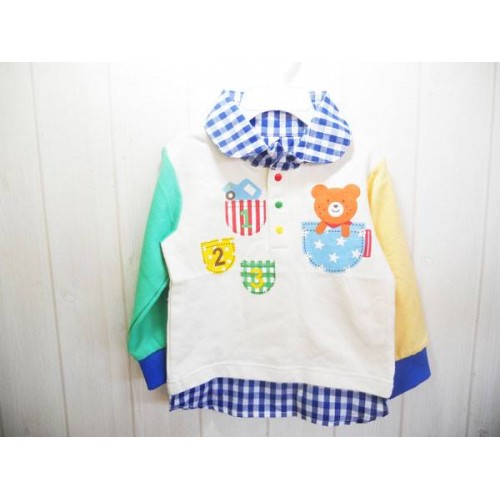 เสื้อแขนยาวเด็ก ผ้าฝ้ายเทอรรี่ เย็บแต่งคอและชายเสื้อ ด้วยผ้าลายสก๊อต สกรีนเนี๊ยบ น่ารักมากค่ะ ^^